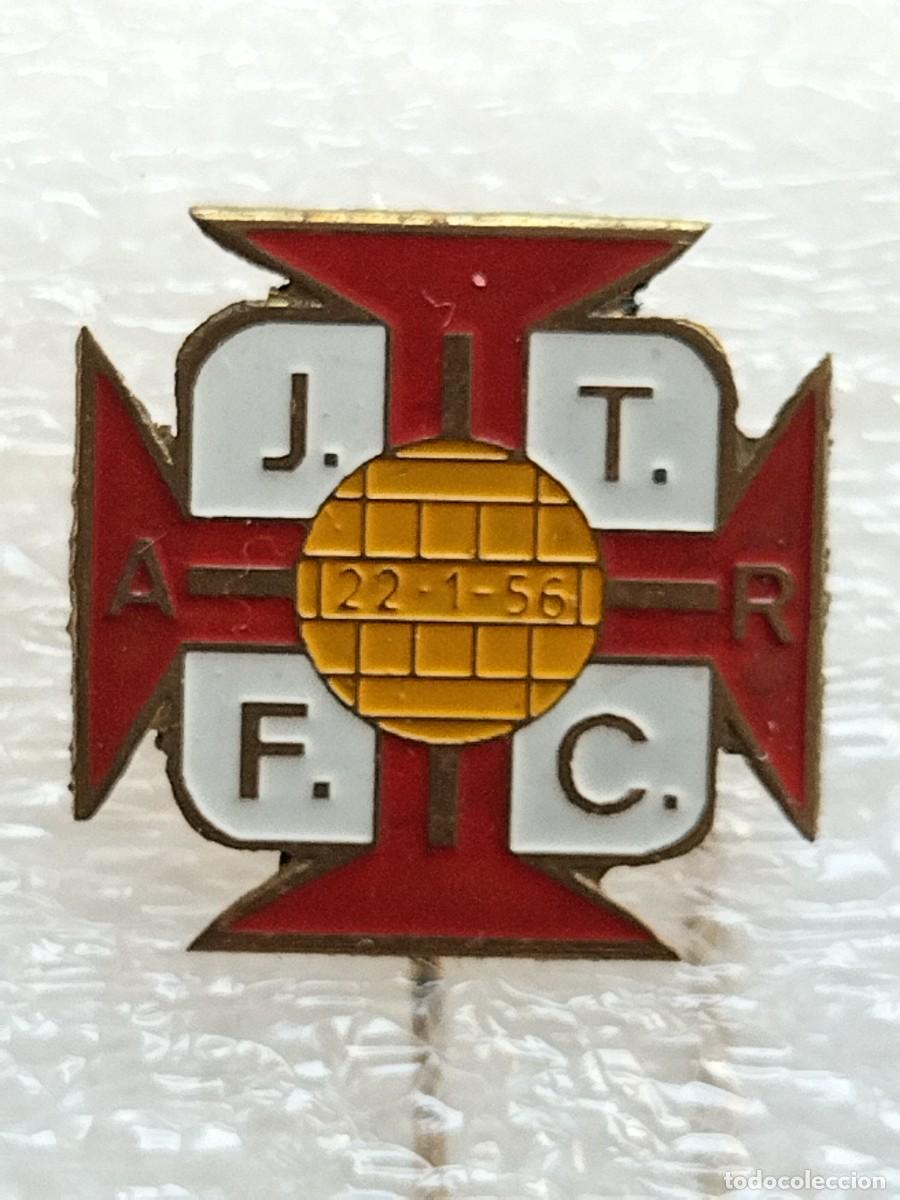 Coleccionismo deportivo: Pins / Badges deportivos - Foto 20
