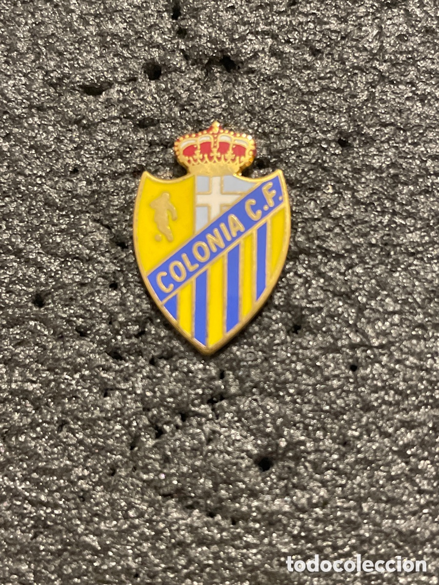 Collectionnisme sportif: Pin 699 COLONIA C.F. - M&aacute;laga