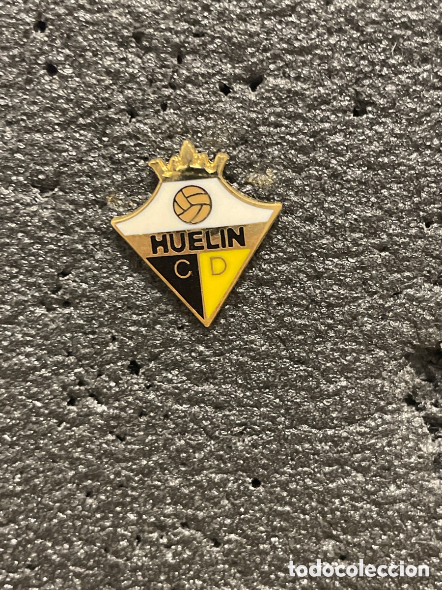 Coleccionismo deportivo: Pin 700 HUELIN C.D. - M&aacute;laga - Foto 1