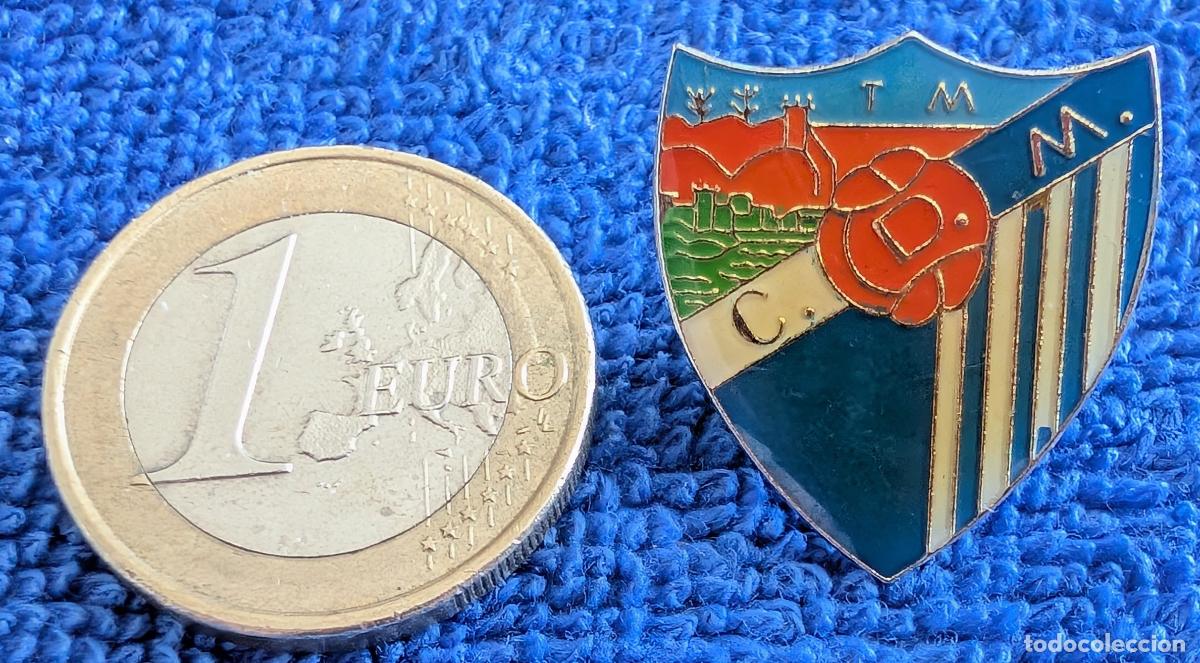 Collezionismo sportivo: Antiguo pin del M&aacute;laga en esmalte lacado