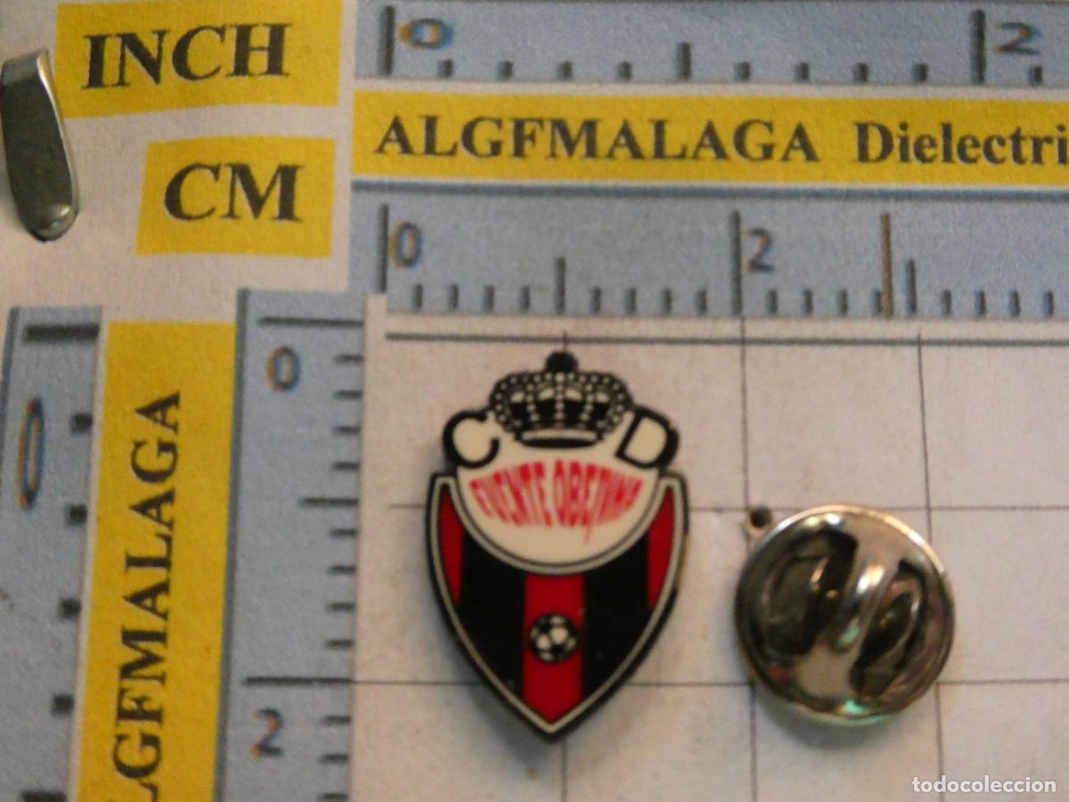 Colecionismo desportivo: PIN DE DEPORTES. F&Uacute;TBOL. CLUB DEPORTIVO FUENTE OBEJUNA C&Oacute;RDOBA. ESCUDO DEL EQUIPO