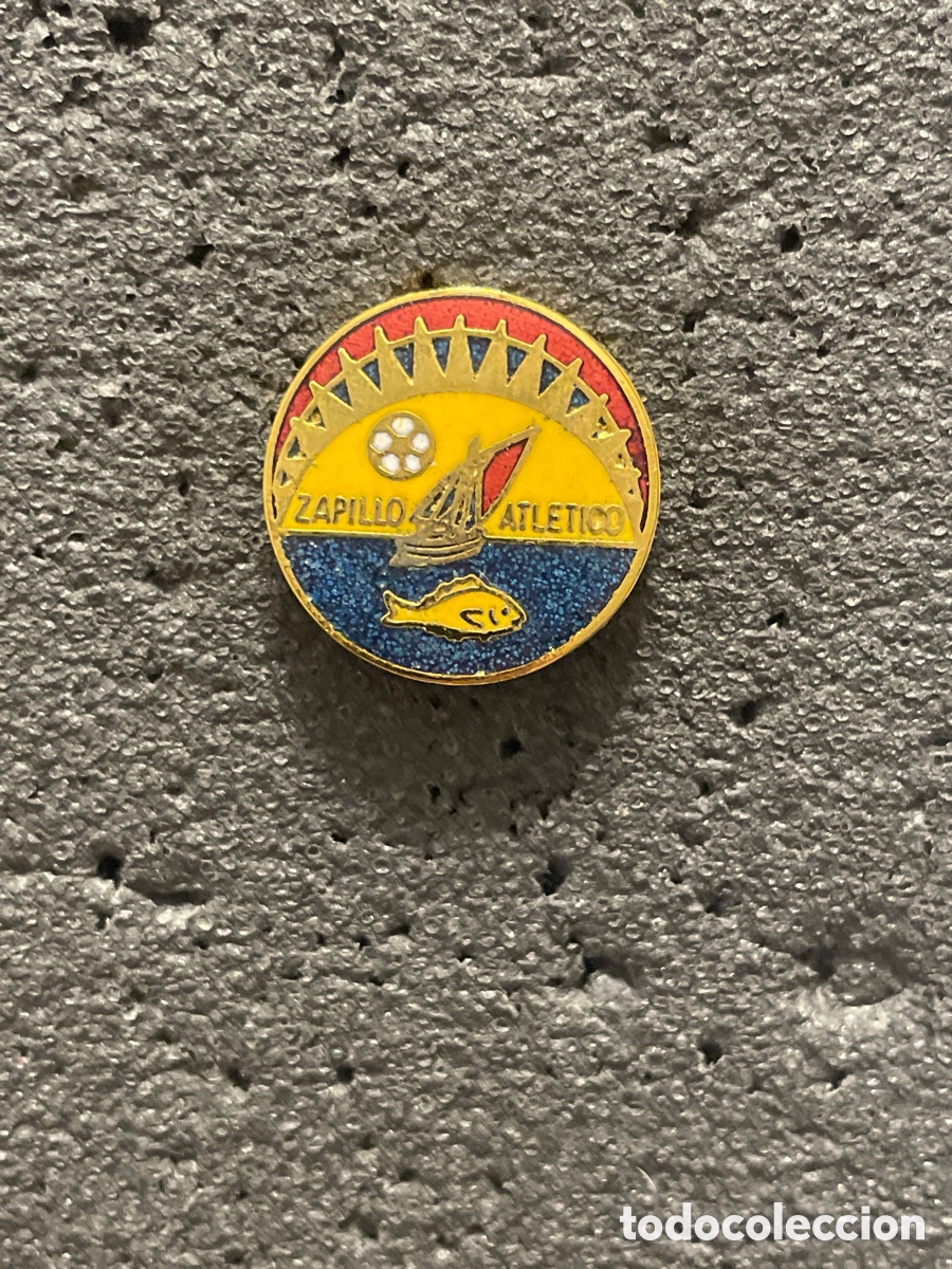 Collectionnisme sportif: Pin 803 ZAPILLO ATLETICO - Almer&iacute;a