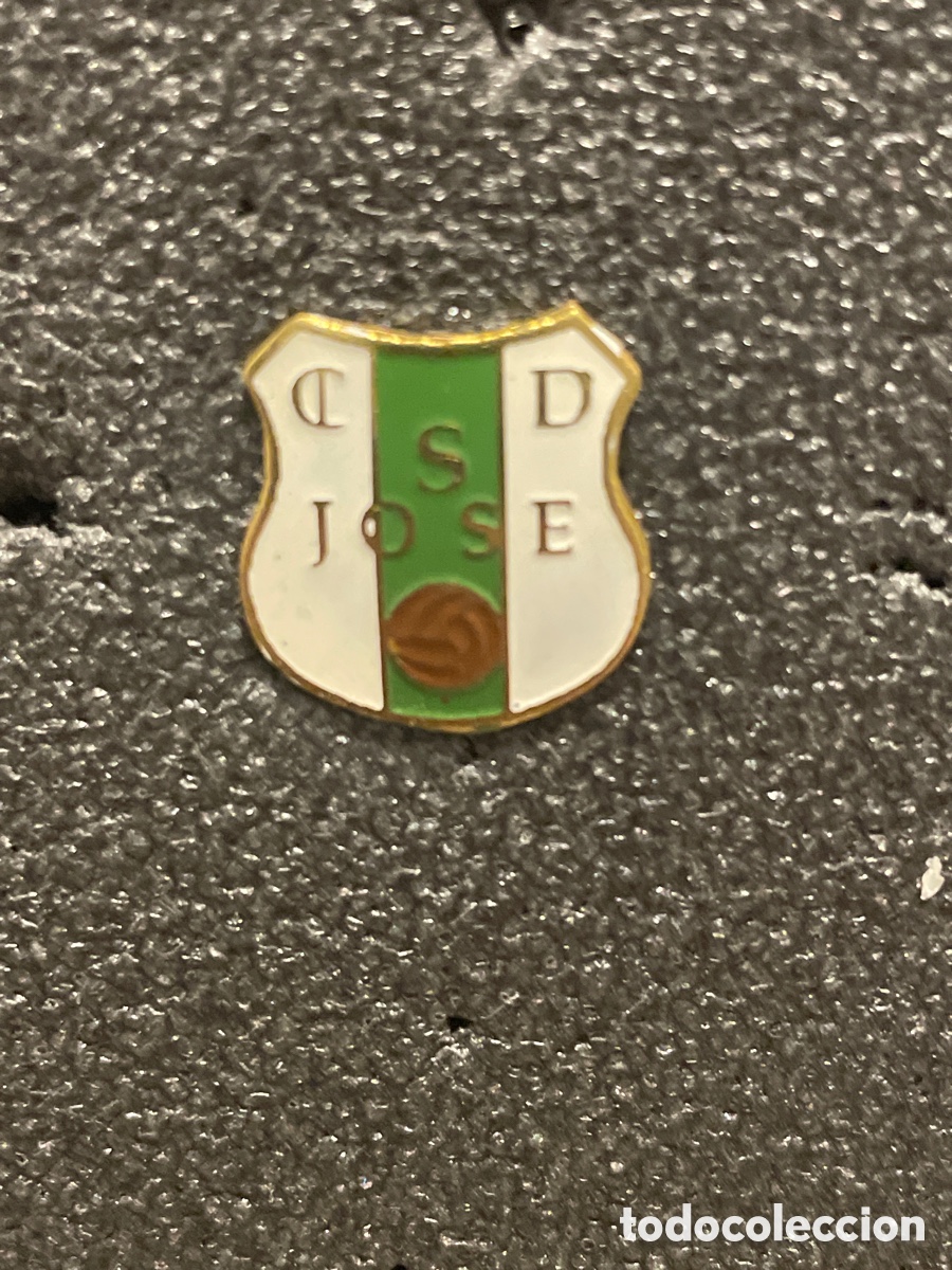 Collectionnisme sportif: Pin 821 C.D. SAN JOSE - Ubrique (C&aacute;diz)