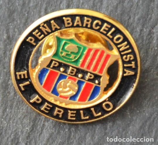 Collezionismo sportivo: PIN F&Uacute;TBOL - PE&Ntilde;A BARCELONISTA EL PERELLO (TARRAGONA)