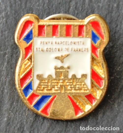 Sammelleidenschaft Sport: PIN F&Uacute;TBOL - PENYA BARCELONISTA SANTA COLOMA DE FARNERS (GIRONA)