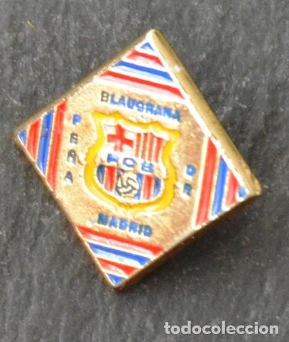 Sammelleidenschaft Sport: PIN F&Uacute;TBOL - PE&Ntilde;A BLAUGRANA DE MADRID