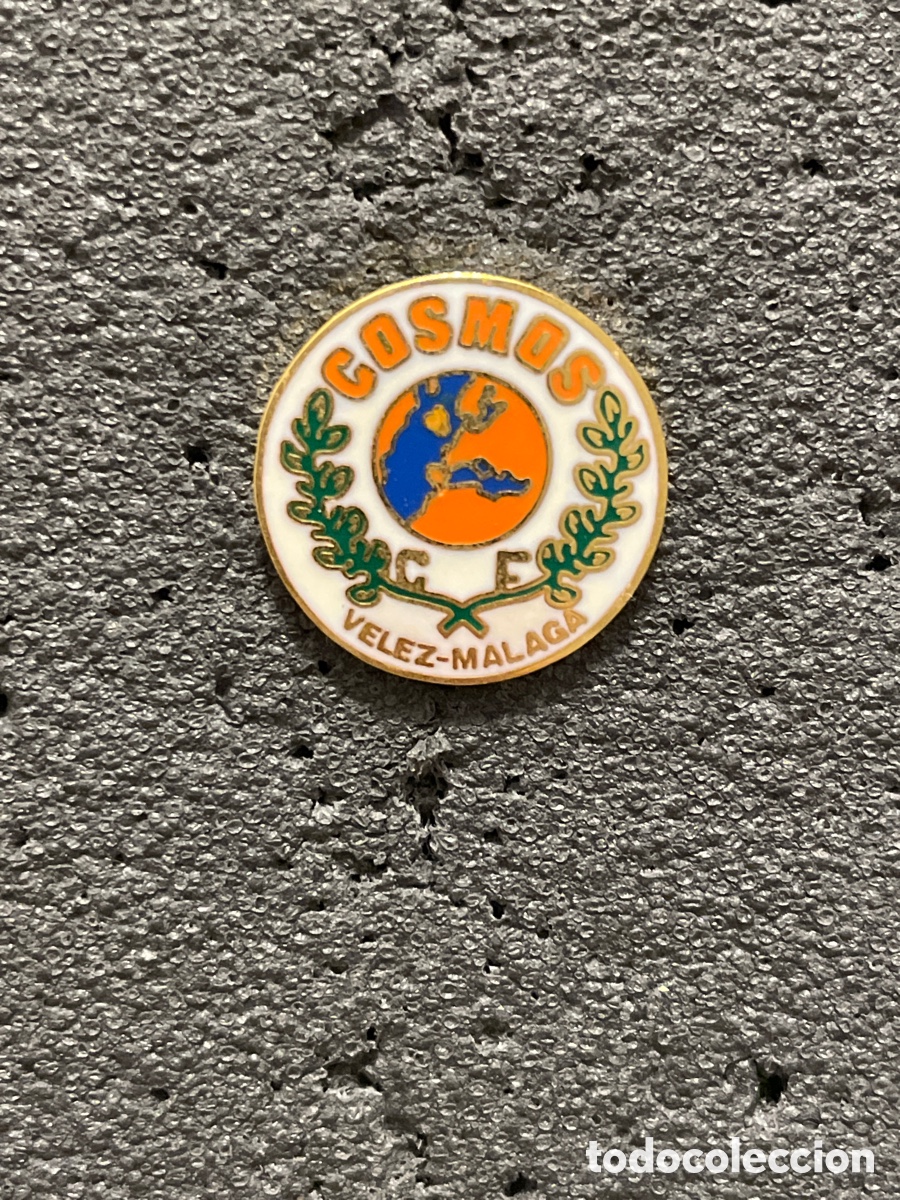 Sammelleidenschaft Sport: Pin 863 COSMOS C.F. - V&eacute;lez M&aacute;laga (M&aacute;laga)