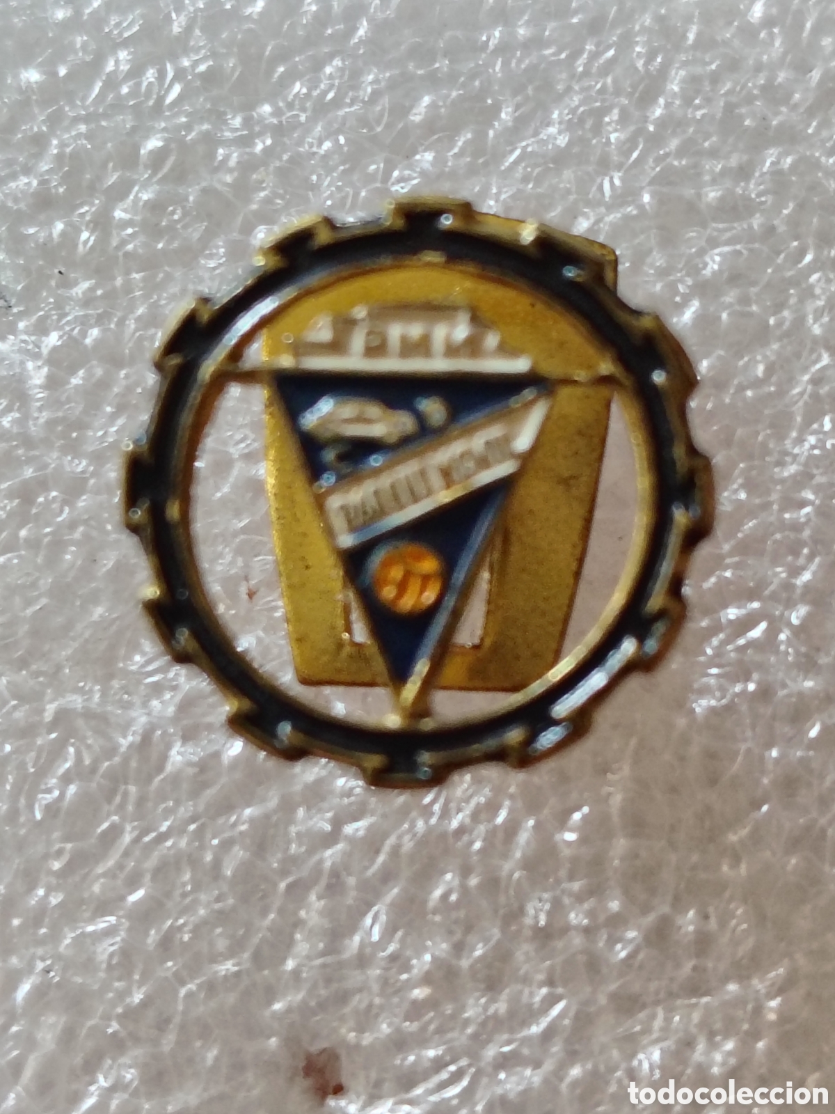 Sammelleidenschaft Sport: PIN F&Uacute;TBOL OJAL, PARQUE M&Oacute;VIL MUNICIPAL, MADRID