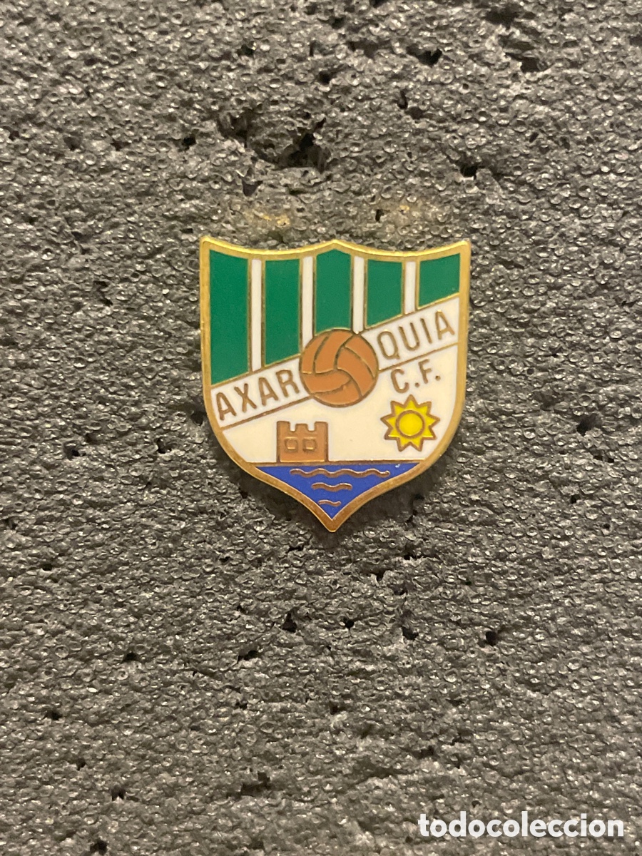 Colecionismo desportivo: Pin 867 AXARQUIA C.F. - Torre del Mar (M&aacute;laga)