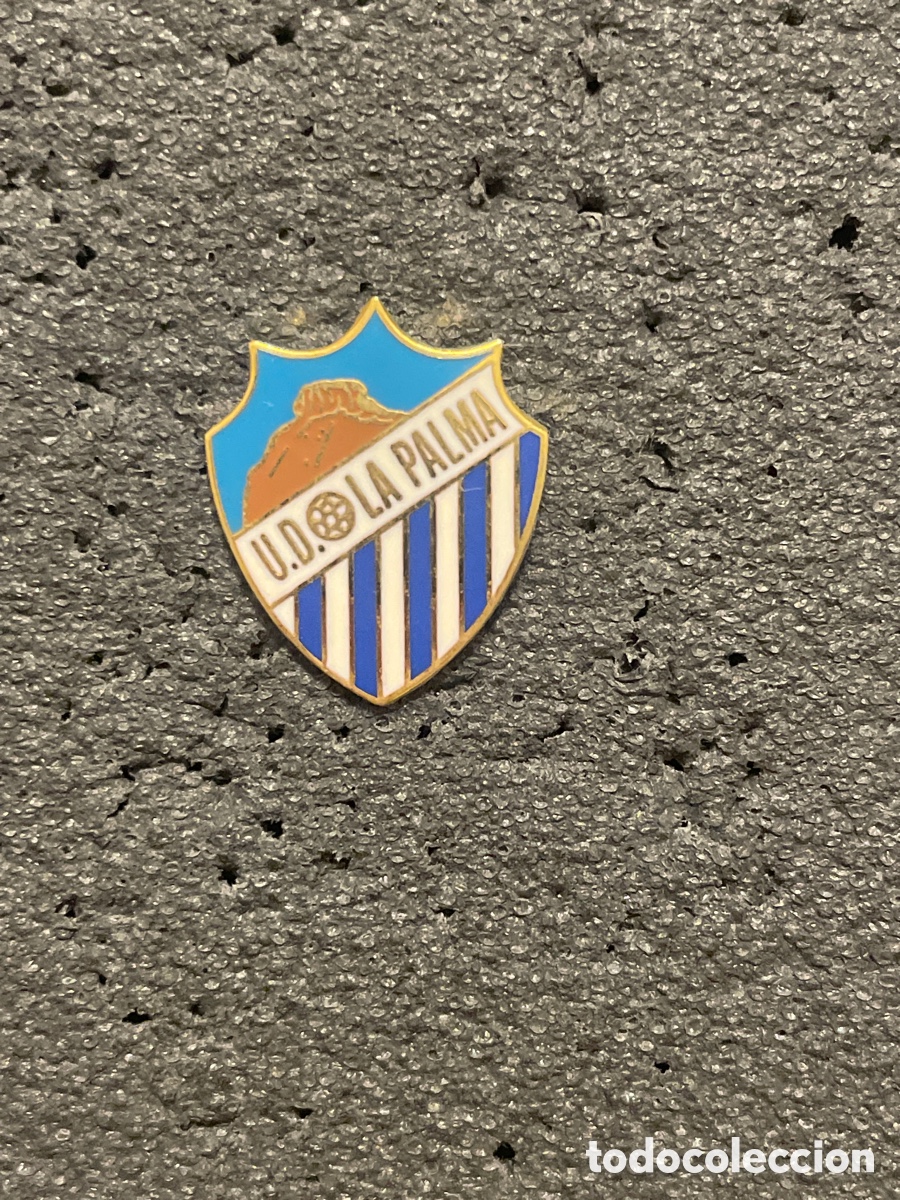 Coleccionismo deportivo: Pin 869 U.D. LA PALMA - M&aacute;laga - Foto 1