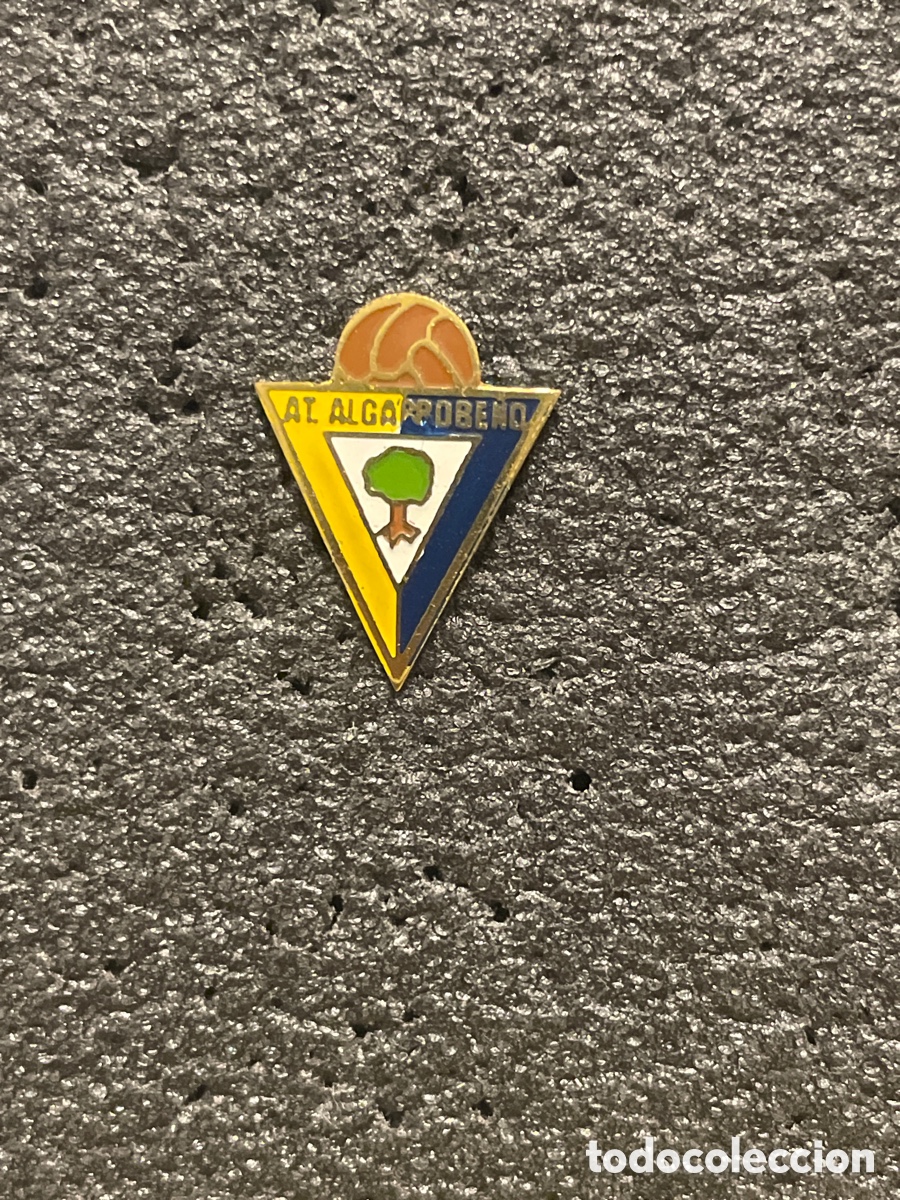 Collezionismo sportivo: Pin 883 ATLETICO ALGARROBLE&Ntilde;O - Algarrobo (Malag@