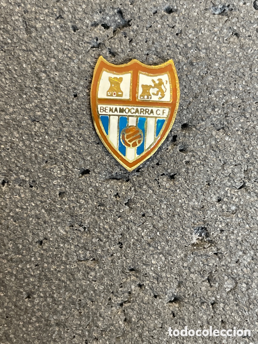 Collezionismo sportivo: Pin 895 BENAMOCARRA C.F. - Benamocarra (M&aacute;laga)