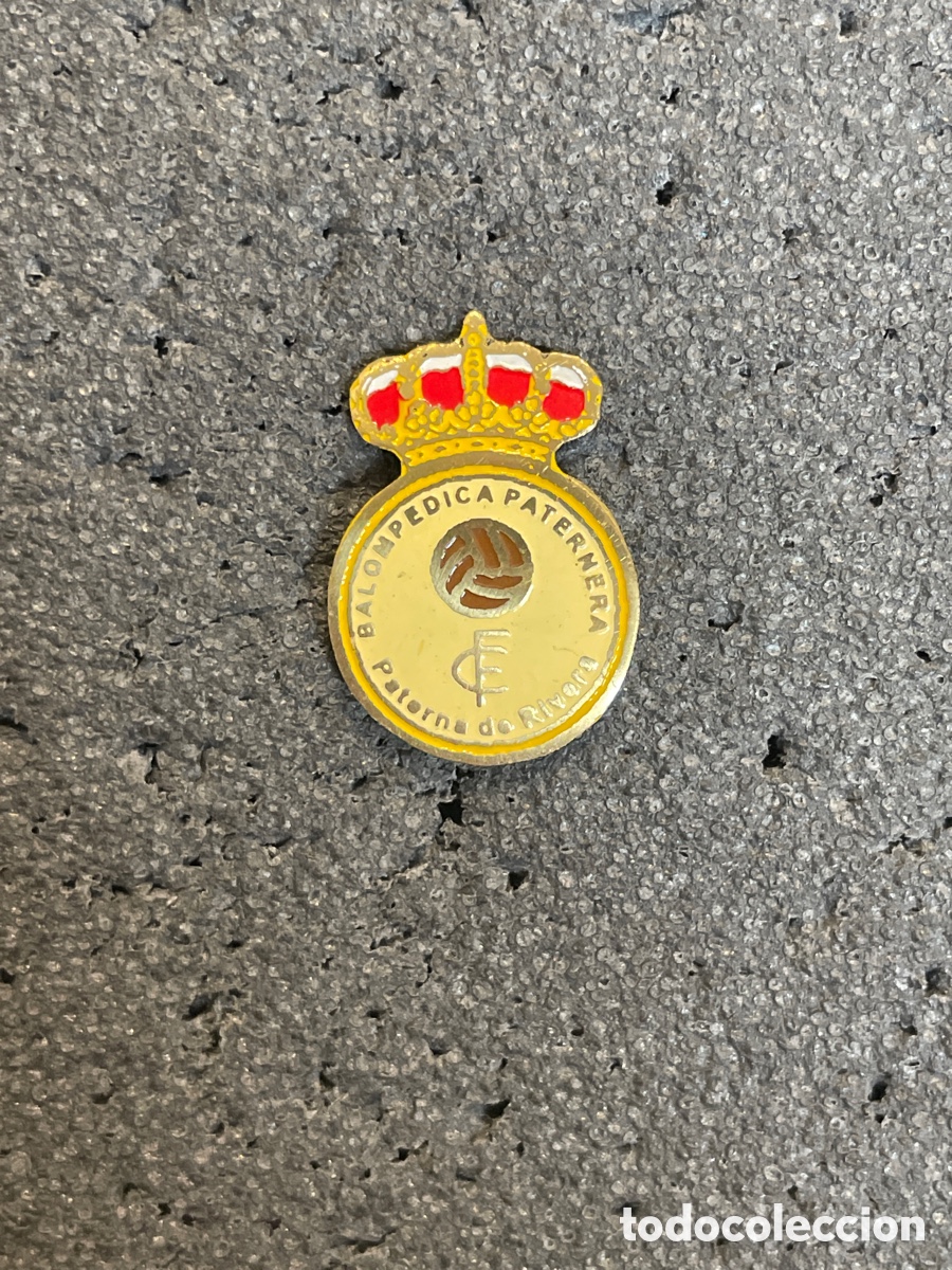 Collezionismo sportivo: Pin 900 BALOMPEDICA PATERNERA C.F. - Paterna de Rivera (C&aacute;diz)