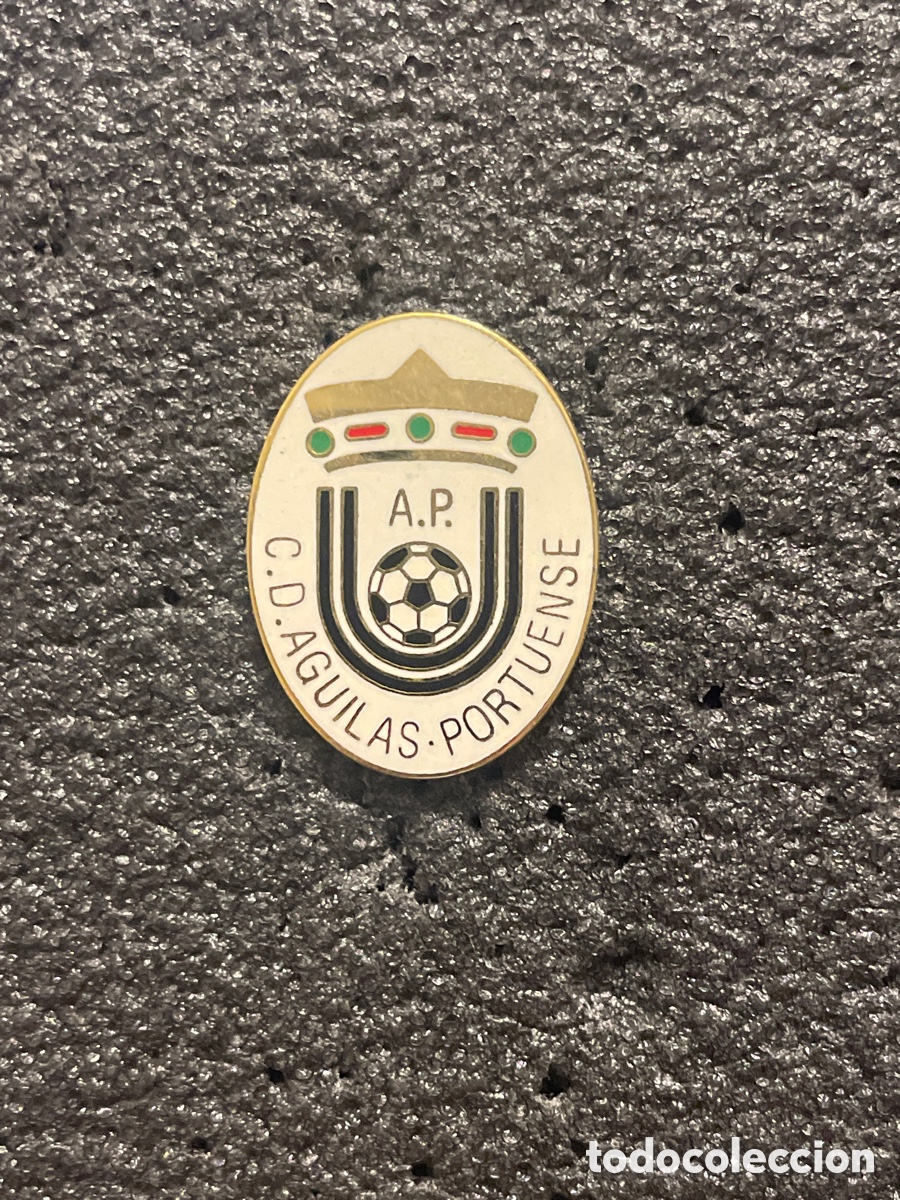 Collezionismo sportivo: Pin 916 C.D.AGUILAS PORTUENSE A.P. - Puerto de Santa Mar&iacute;a (C&aacute;diz)