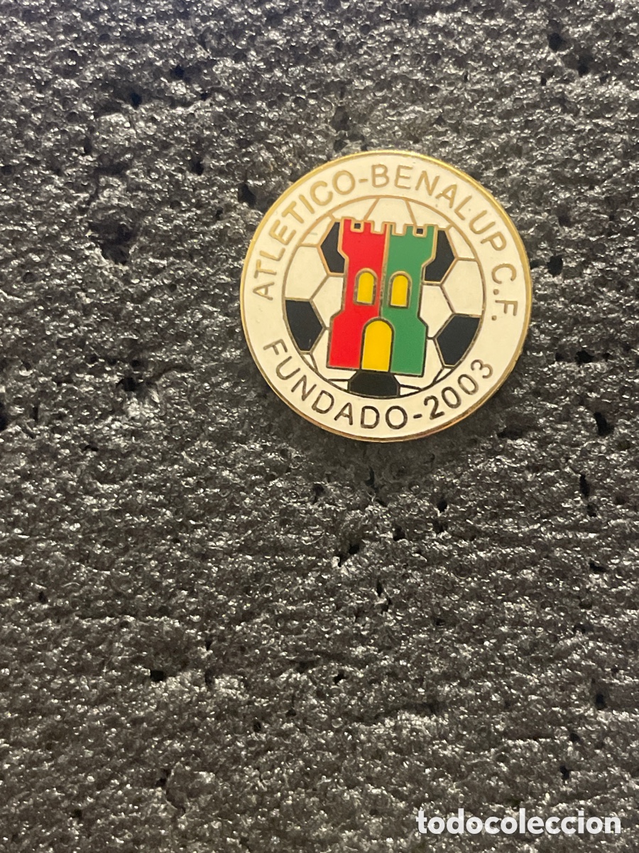Collezionismo sportivo: Pin 918 ATLETICO BENALUP C.F. - Benalup de Sidonia (C&aacute;diz)