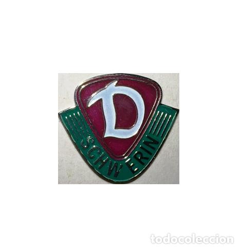 Collezionismo sportivo: Badge Pin: football club Germany - &rdquo; SG Dynamo Schwerin Germany &rdquo;