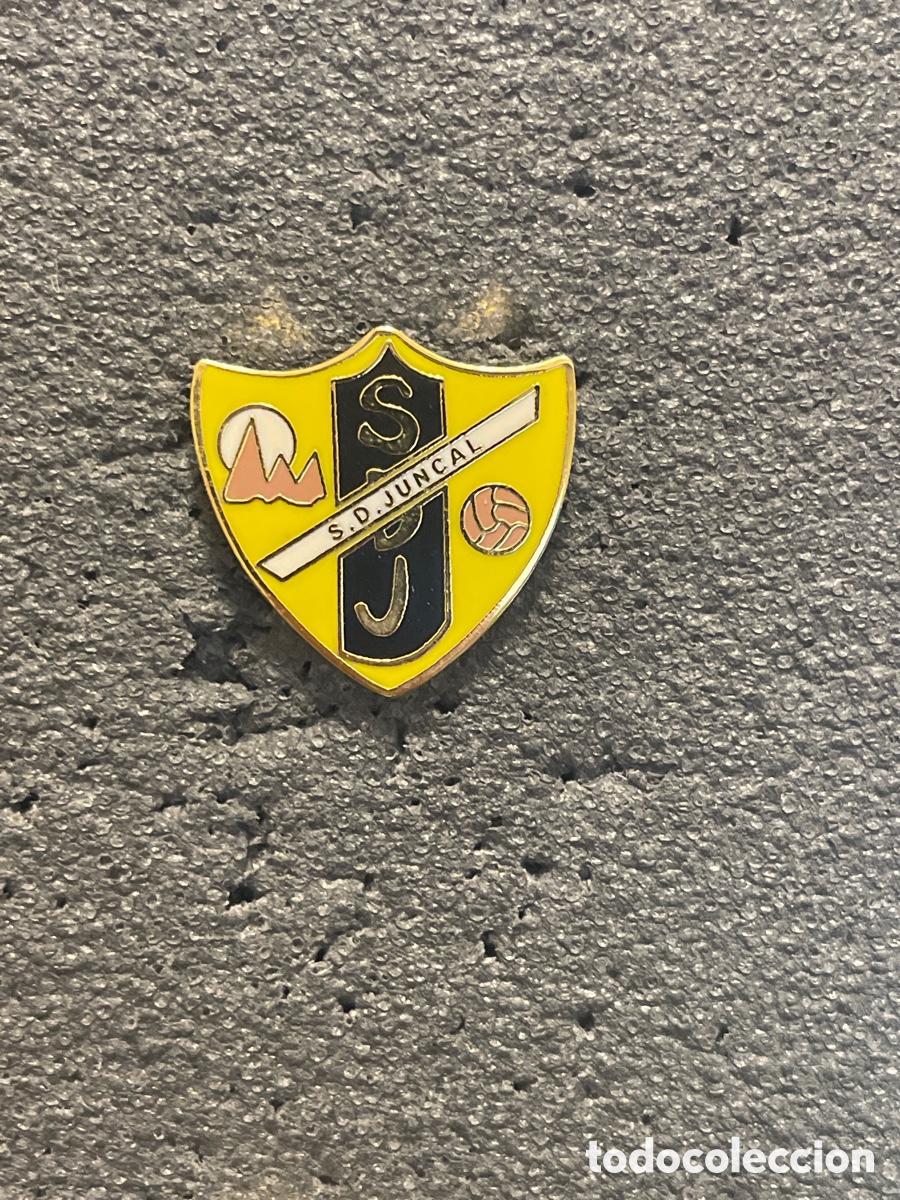 Collezionismo sportivo: Pin 963 S.D. JUNCAL - Mijas Costa (M&aacute;laga)