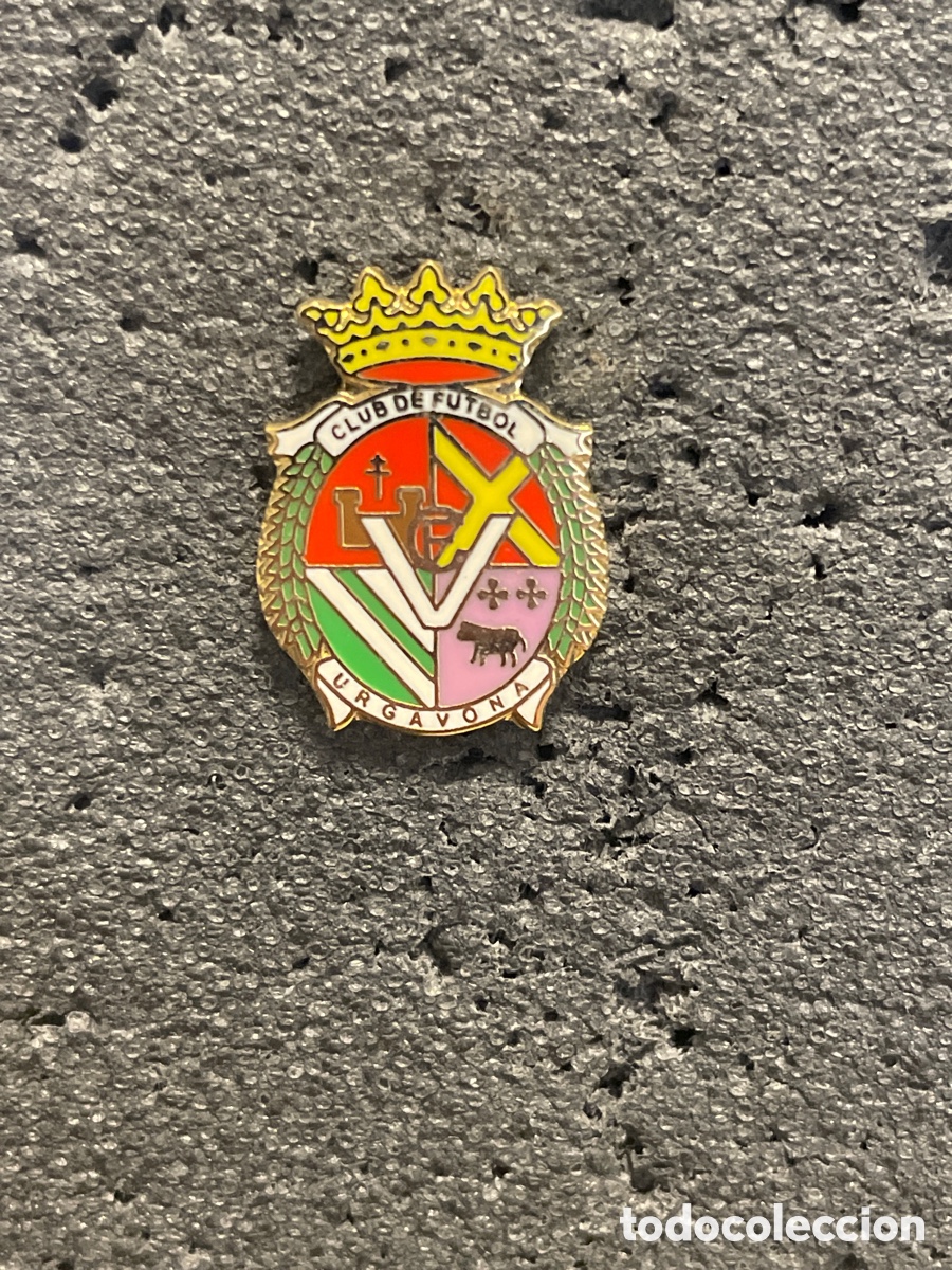 Collezionismo sportivo: Pin 967 C.F. URGANOVA - Arjona (Ja&eacute;n)