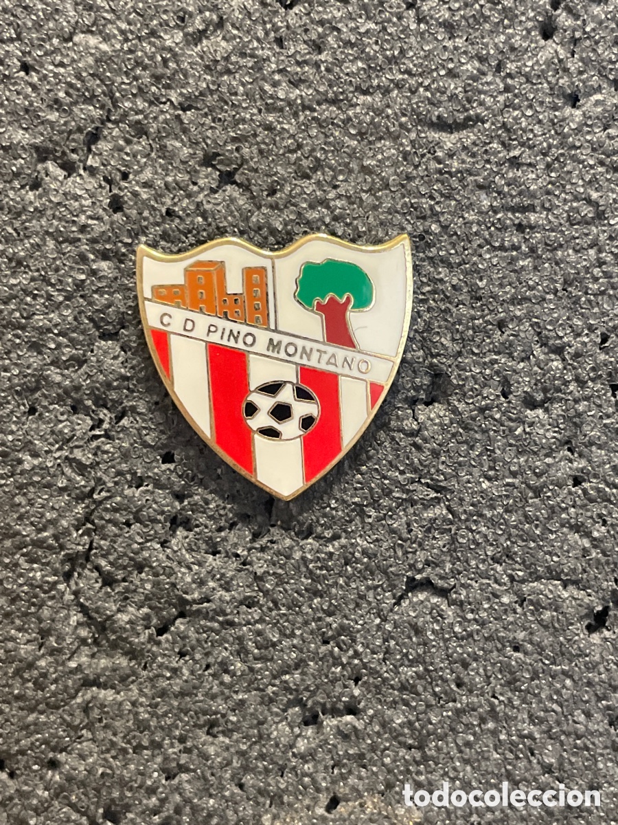 Sammelleidenschaft Sport: Pin 980 C.D. PINO MONTANO - Sevilla
