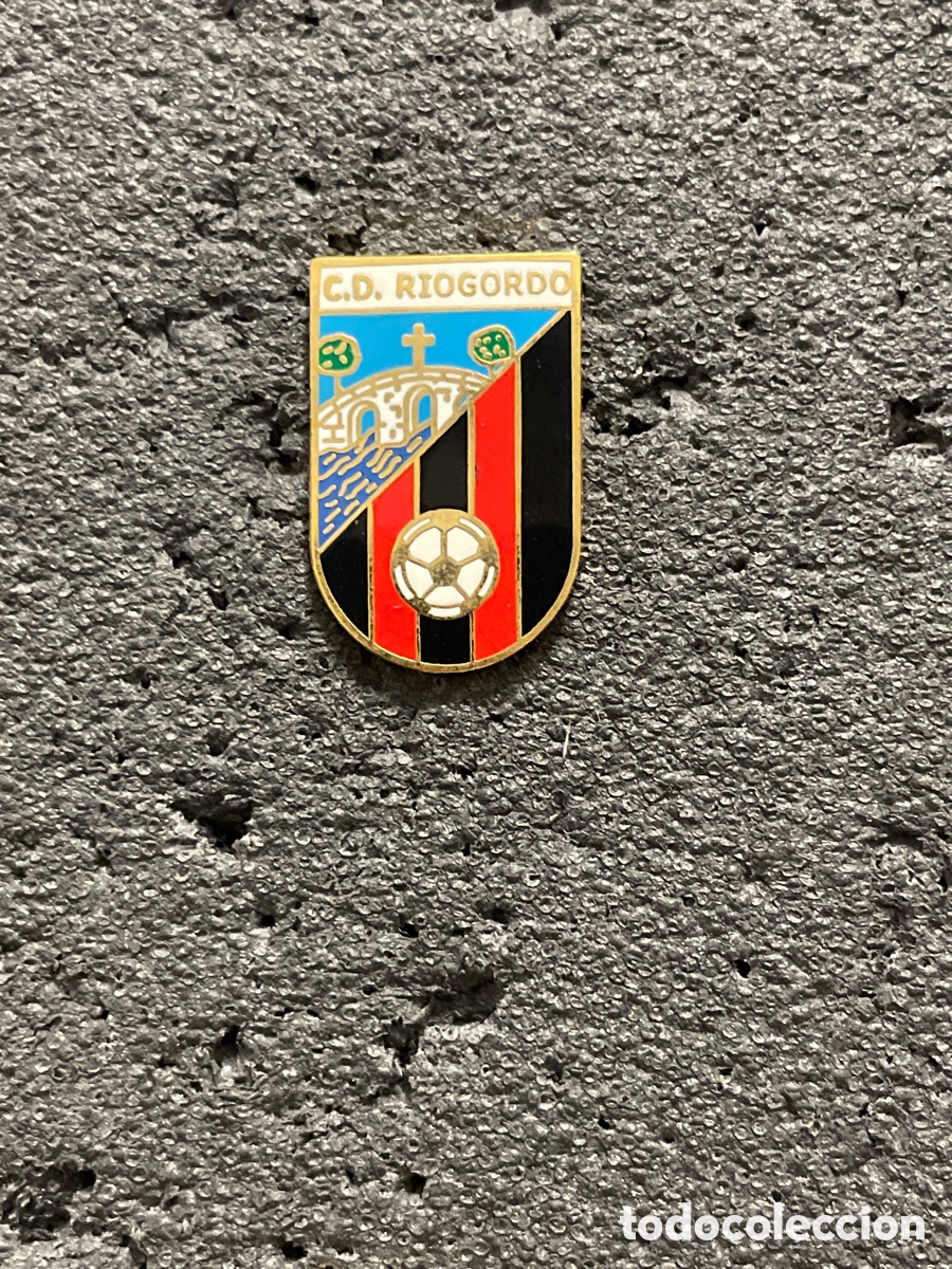 Sammelleidenschaft Sport: Pin 1006 C.D. RIOGORDO - Riogordo (M&aacute;laga)