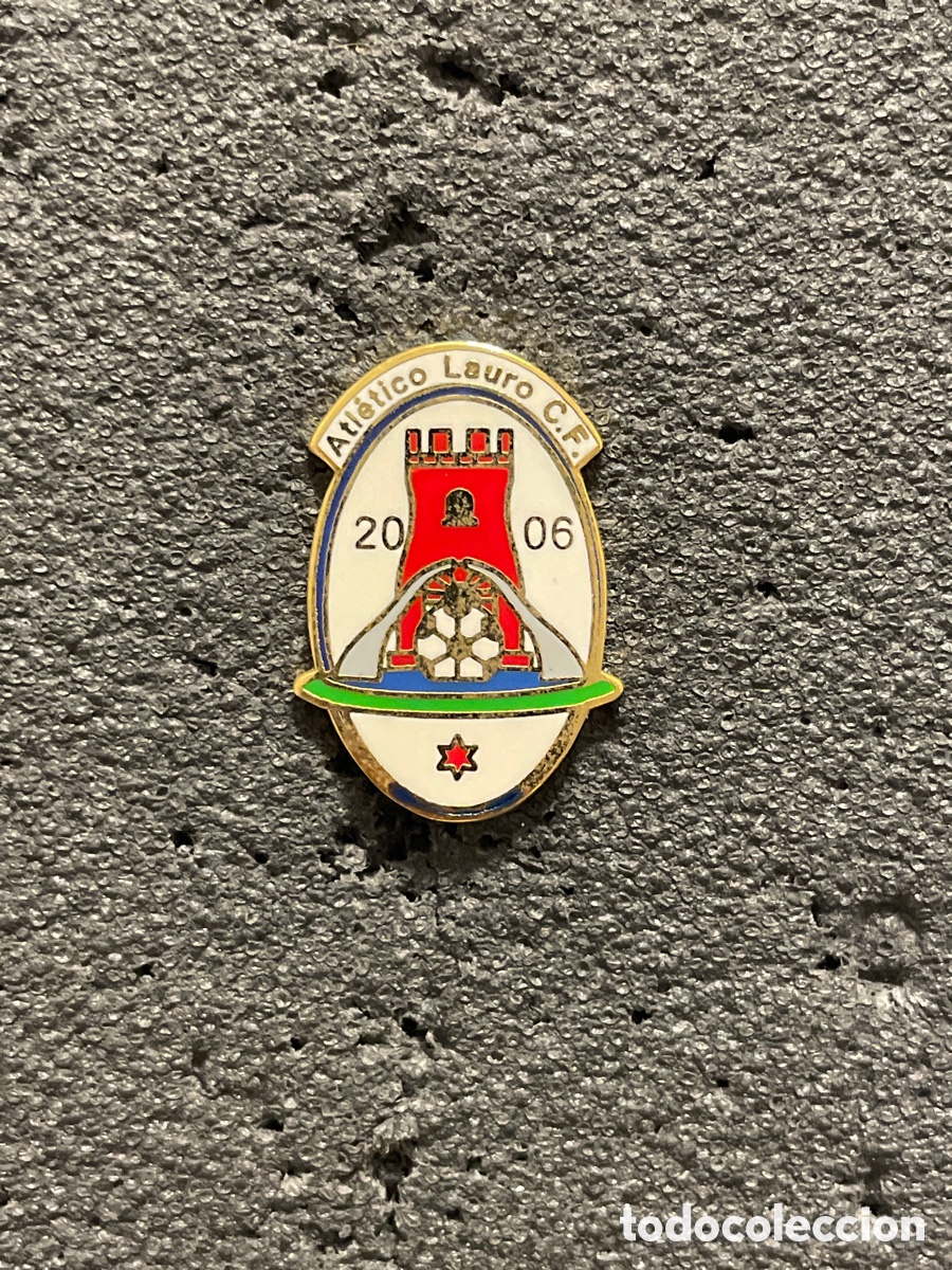 Collectionnisme sportif: Pin 1012 ATLETICO LAURO C.F. - Alhaurin de la Torre (M&aacute;laga)