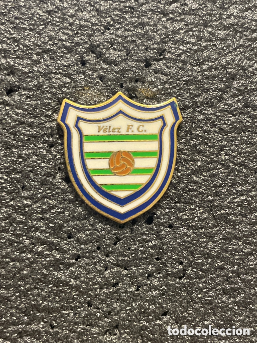 Sammelleidenschaft Sport: Pin 1023 VELEZ F.C. - Velez Malaga (M&aacute;laga)