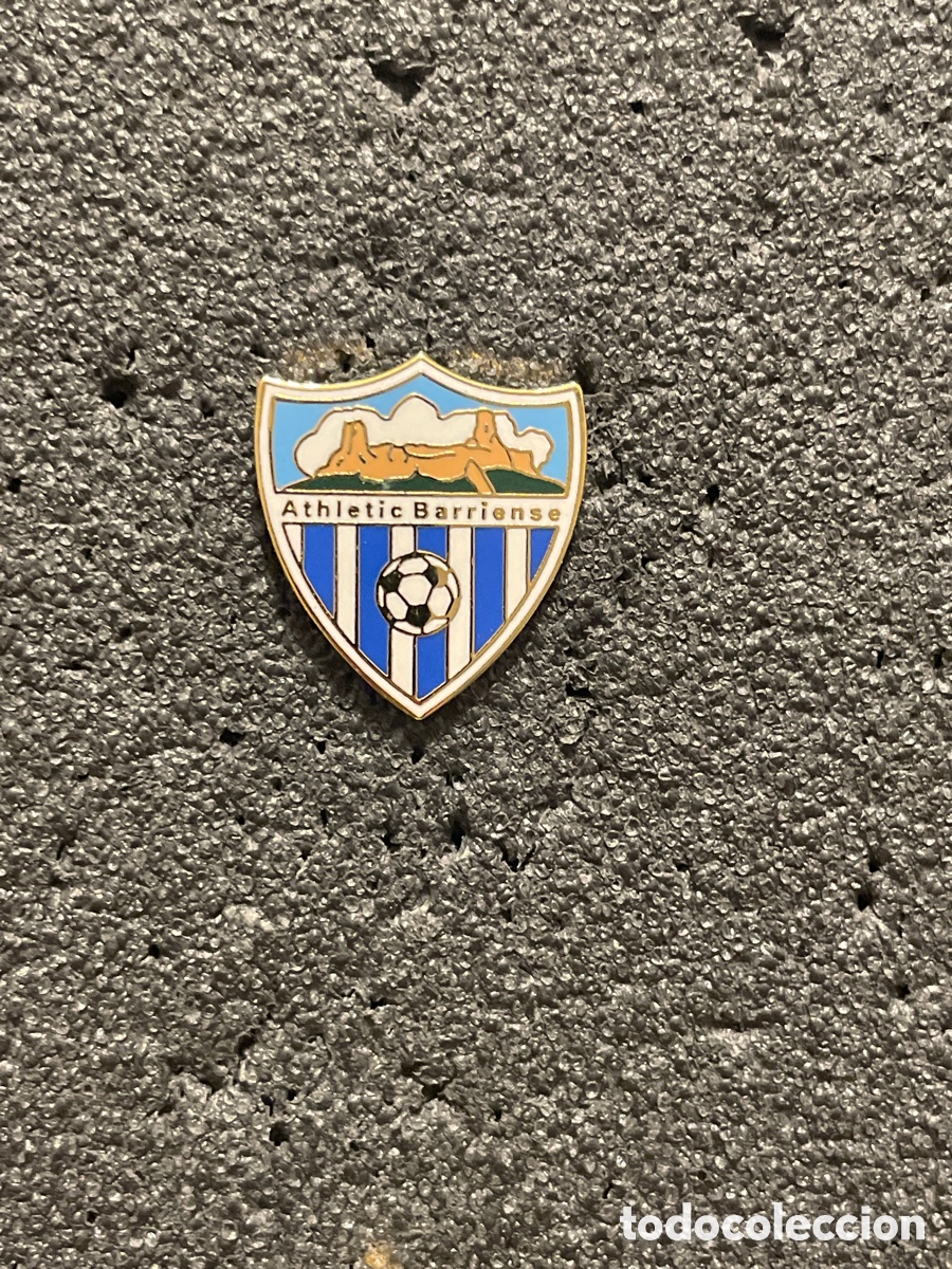 Sammelleidenschaft Sport: Pin 1052 ATHLETIC BARRIENSE - Velez Malaga (M&aacute;laga)