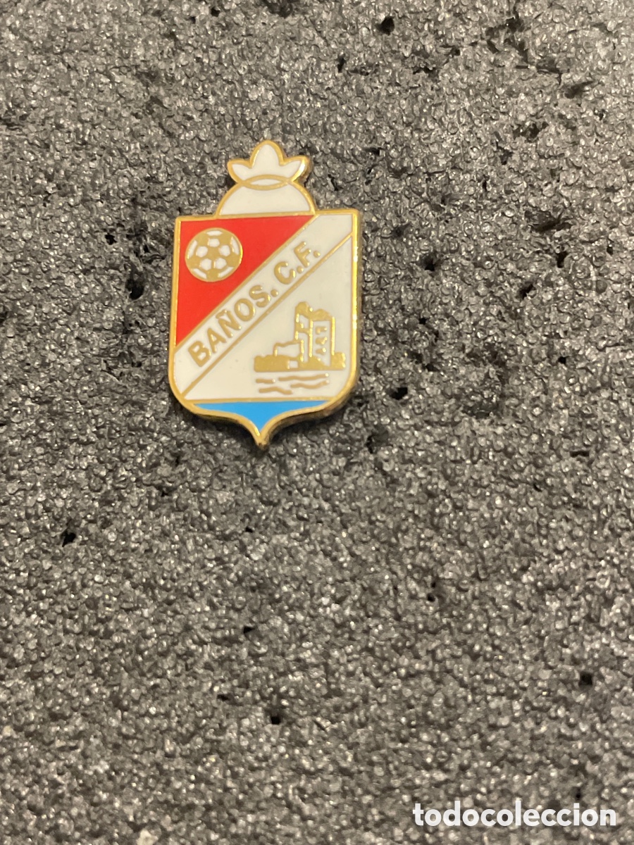 Sammelleidenschaft Sport: Pin 1065 BA&Ntilde;OS C.F. - Ba&ntilde;os de la Encina (Ja&eacute;n)