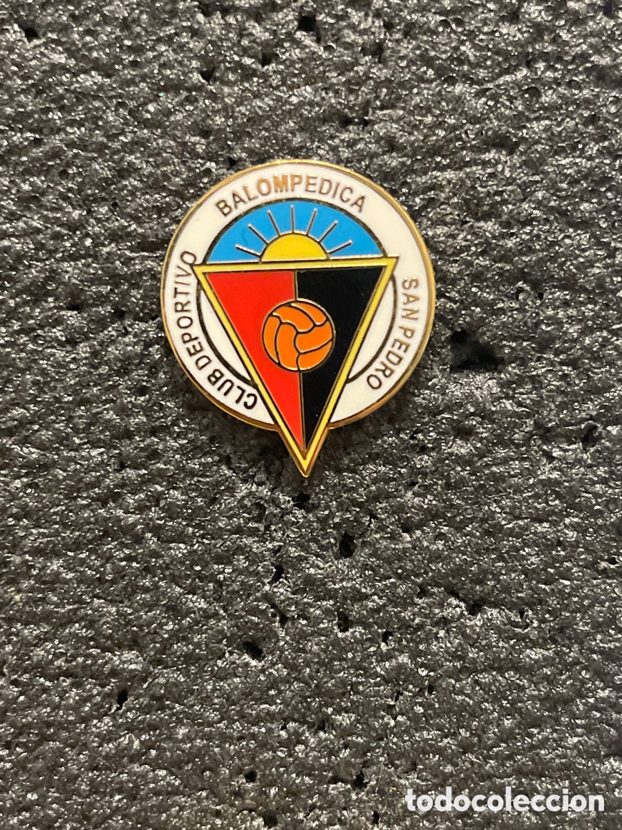 Sammelleidenschaft Sport: Pin 1074 C.D. BALOMPEDICA SAN PEDRO - San Pedro de Alc&aacute;ntara (M&aacute;laga)