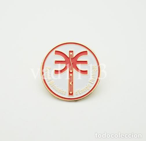 Collectionnisme sportif: Badge Pin football clubs CAF - &rdquo; Societe Beninoise d'Energie Electrique &rdquo; Benin.
