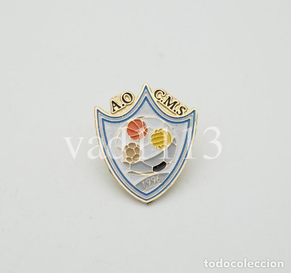 Collezionismo sportivo: Badge Pin football clubs /CAF/ Confederation of African Football - &rdquo; AO Cercle Mb&eacute;ri Sportif &rdquo; Gabon