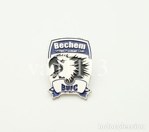 Collezionismo sportivo: Badge Pin football clubs /CAF/ Confederation of African Football - &rdquo; Bechem United FC &rdquo; GHANA
