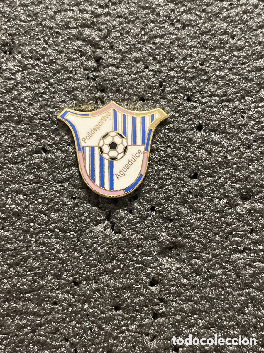 Collezionismo sportivo: Pin 1141 POLIDEPORTIVO AGUADULCE - Aguadulce (Almer&iacute;a)