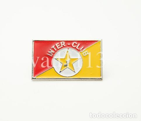Collezionismo sportivo: Badge Pin football clubs Confederation of African Football - &rdquo; Inter Club Brazzaville &rdquo; Congo.