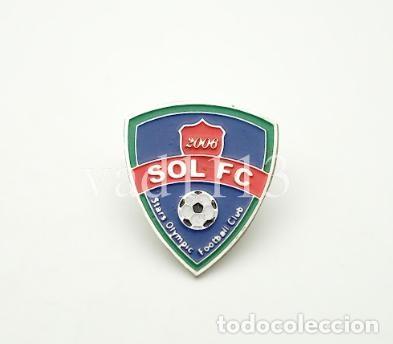 Collezionismo sportivo: Badge Pin football clubs Confederation of African Football - Stars Olympic FC d'Abobo C&ocirc;te d'Ivoire