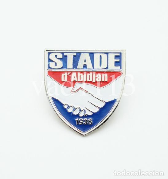 Collezionismo sportivo: Badge Pin football clubs Confederation of African Football - &rdquo; Stade d'Abidjan &rdquo; C&ocirc;te d'Ivoire