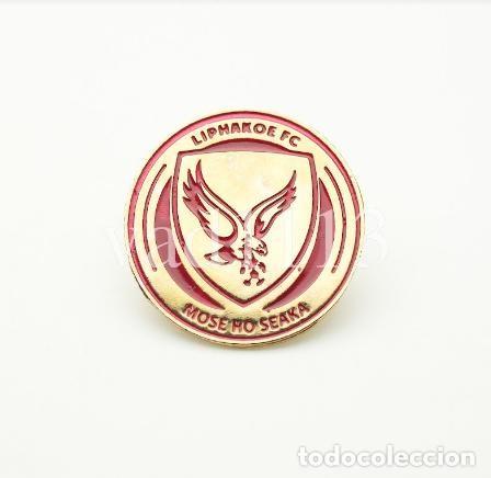 Collezionismo sportivo: Badge Pin football clubs /CAF/ Confederation of African Football - &rdquo; Liphakoe FC &rdquo; Lesotho.