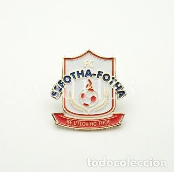 Collezionismo sportivo: Badge Pin football clubs /CAF/ Confederation of African Football - &rdquo; Sefotha Fotha FC &rdquo; Lesotho.