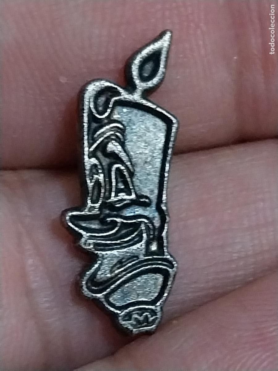 Sammelleidenschaft Sport: VELA PIN PINCHO METAL VINTAGE 2,5CMS ALTO