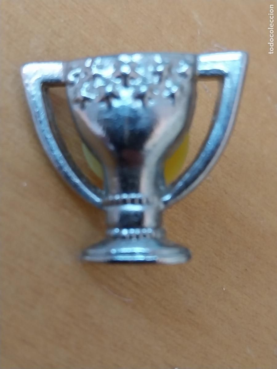 Sammelleidenschaft Sport: COPA 9 ESTRELLAS OREJONA PIN PINCHO GOTA CMS ALTO METAL PLATEADO