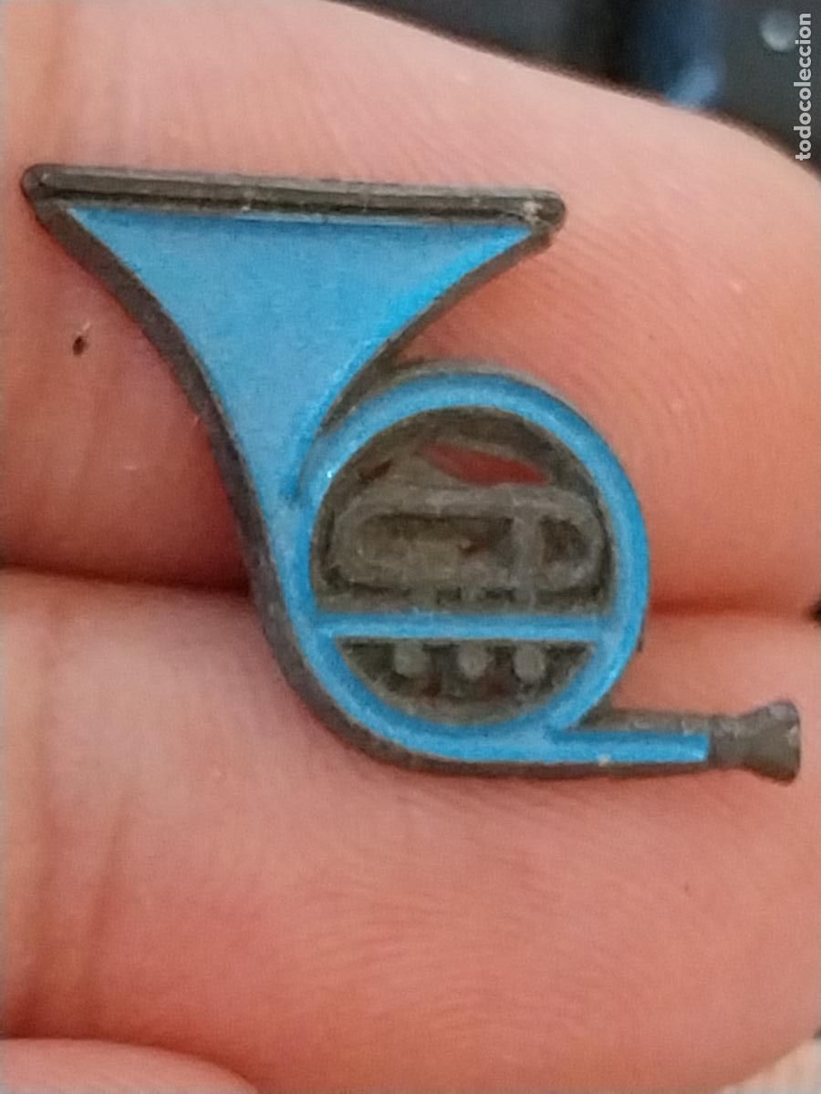 Sammelleidenschaft Sport: INSTRUMENTO VIENTO DOUBLE HORN PIN PINCHO PINTURA LACADA 1.5CMS ALTO