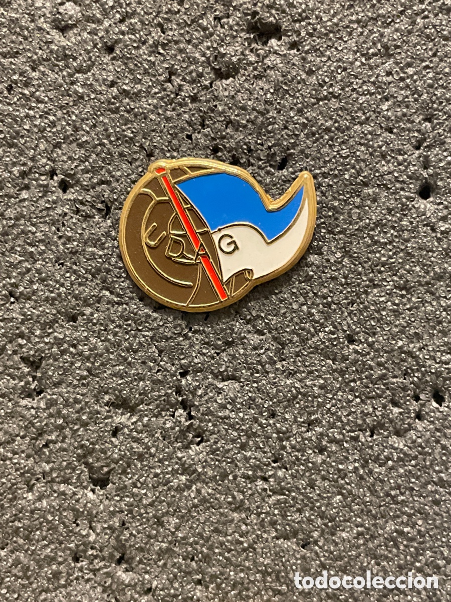 Collectionnisme sportif: Pin 10 U.D. ATLETICO GRAMANET - Santa Coloma de Gramanet (Barcelona)