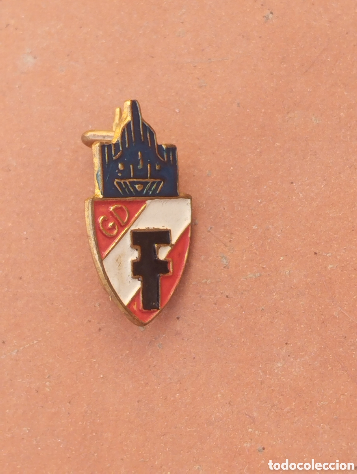 Collectionnisme sportif: Aguja de solapa antigua del CD F