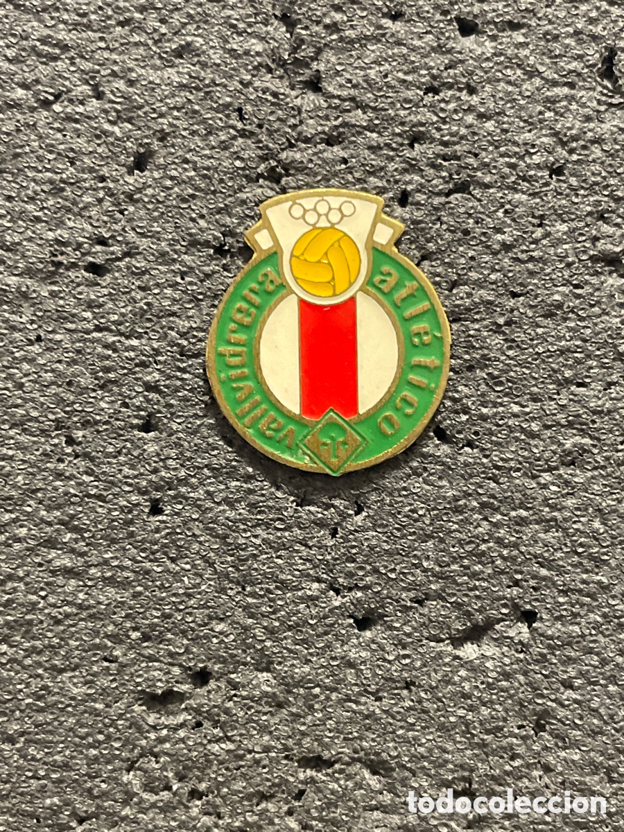 Collectionnisme sportif: Pin 61 VALLVIDRERA ATLETICO - Barcelona