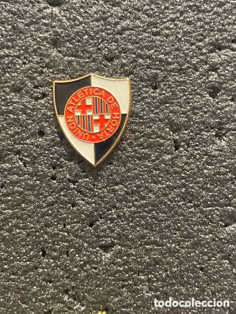 Collectionnisme sportif: Pin 77 UNION ATLETICA DE HORTA - Barcelona