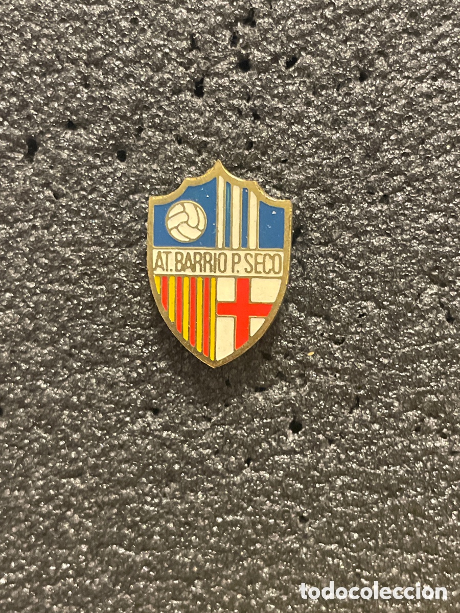 Collezionismo sportivo: Pin 86 ATLETICO BARRIO PUEBLO SECO - Barcelona