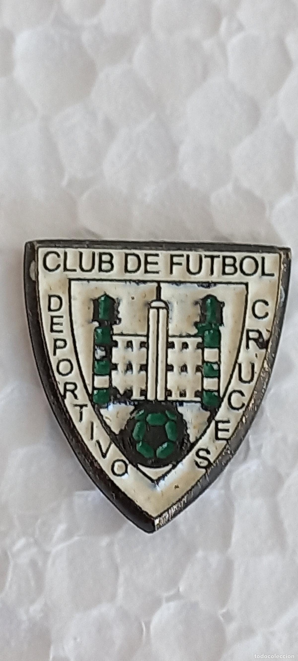 Collezionismo sportivo: CLUB DE FUTBOL DEPORTIVO CRUCES. Pin de equipo o club de F&uacute;tbol. Escudo.