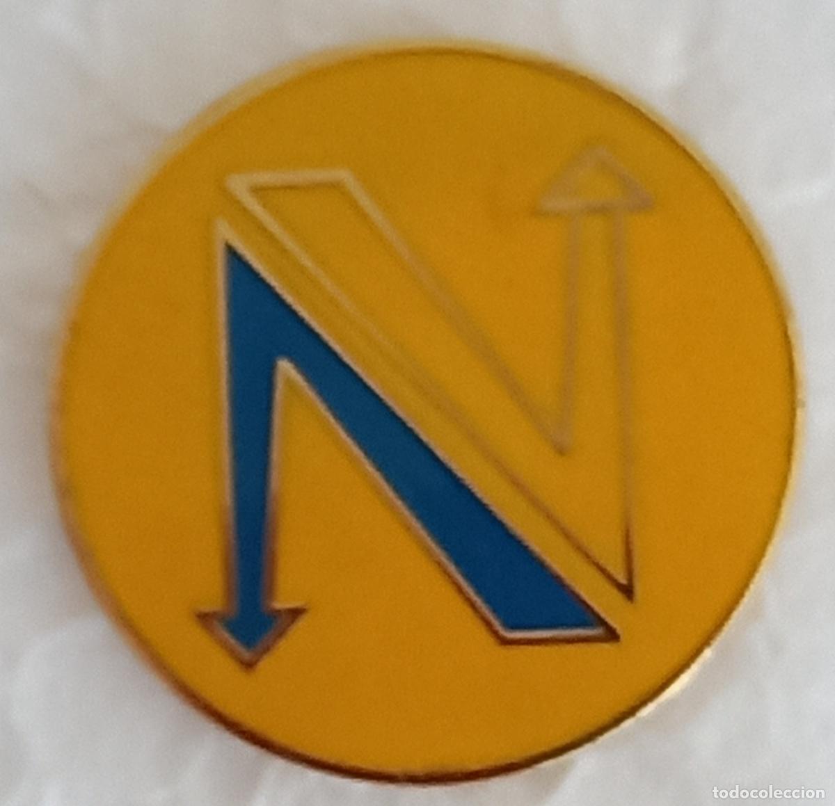 Collezionismo sportivo: CREO QUE SSC NAPOLI. ITALIA. Pin de equipo o club de F&uacute;tbol. Escudo.