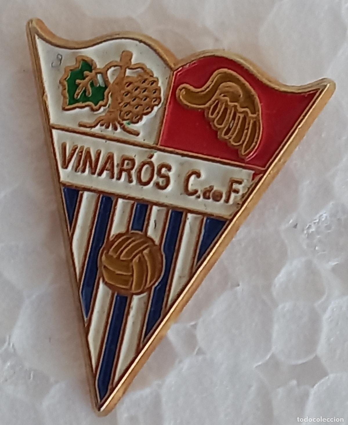 Collezionismo sportivo: Vinar&oacute;n C.F. Club de futbor. Castell&oacute;n. Pin de equipo o club de F&uacute;tbol. Escudo.