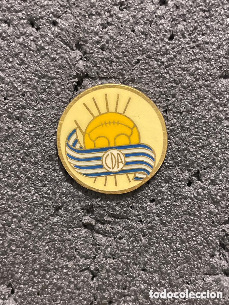 Sammelleidenschaft Sport: Pin 143 C.D. AGULLANA - Agullana (Girona)